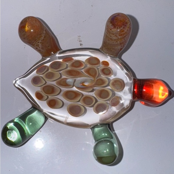 Hand blown  Multicolored Glass Sea Turtle Figurine Ocean Decor - Picture 1 of 7
